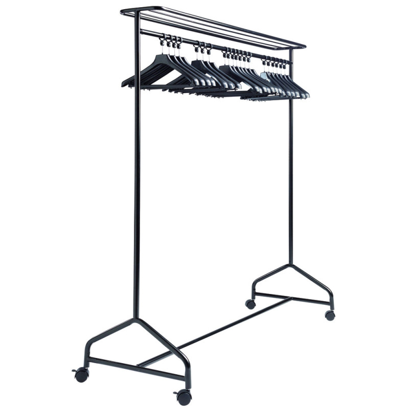 Offre Challenger : 2 vestiaires + 100 cintres