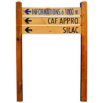 Latte en bois gravée