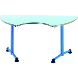 Papillon : table forme curviligne sur base demi-ronde.