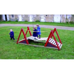 Structure de jeux PONT DE RIVIERE