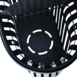 Fond ajouré pour l’évacuation des eaux de pluie.